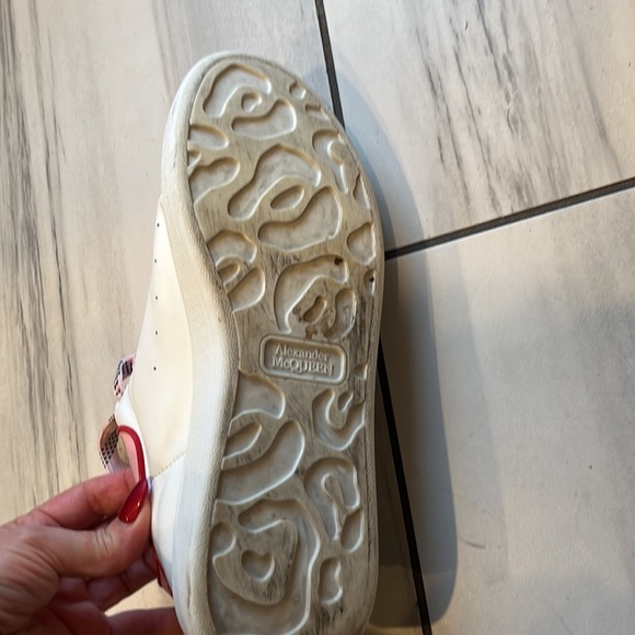 Shoes - Picture 4 of 4